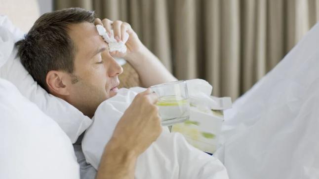 الفرق بين أعراض الإنفلونزا ونزلات البرد والكوفيد 19