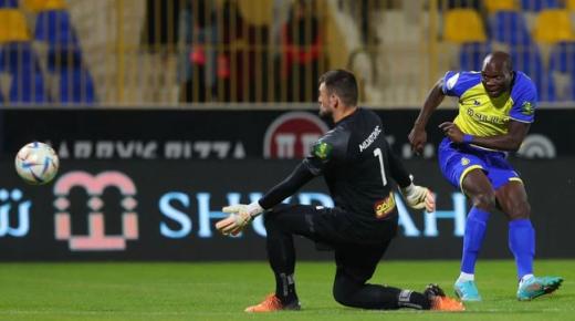 نادي تركي يرغب في استعارة فينسنت أبو بكر من النصر.. ورونالدو يملك مصير الاعب