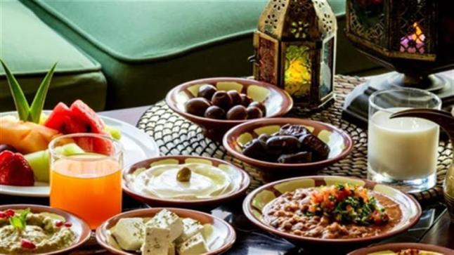 5 مشروبات بعد السحور تنقي الجسم من سموم الكبد