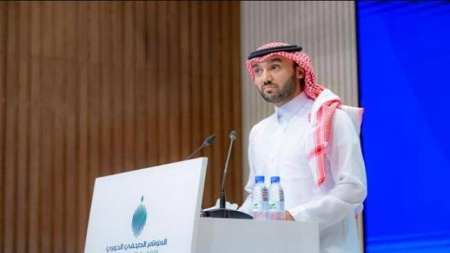 وزير الرياضة السعودي: نريد استضافة كأس العالم وأحب رؤية الدون ضمن الدوري السعودي