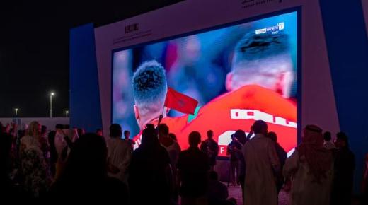 احتفال مليئ بالصخب في معرض جدة للكتاب بالفوز التاريخي لمنتخب المغرب في كأس العالم