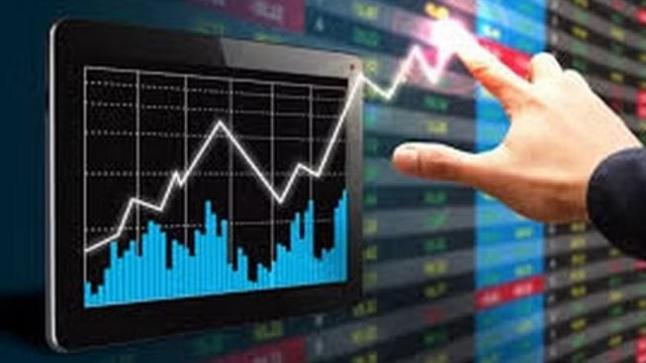 أسهم اليوم تغلق بشكل منخفض عند 10536 نقطة.. وتداولات بقيمة 3 مليار ريال