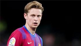 دي يونج يعلق على مشاركة برشلونة في دوري أبطال أوروبا